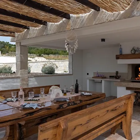 Anka Villa Maslenica